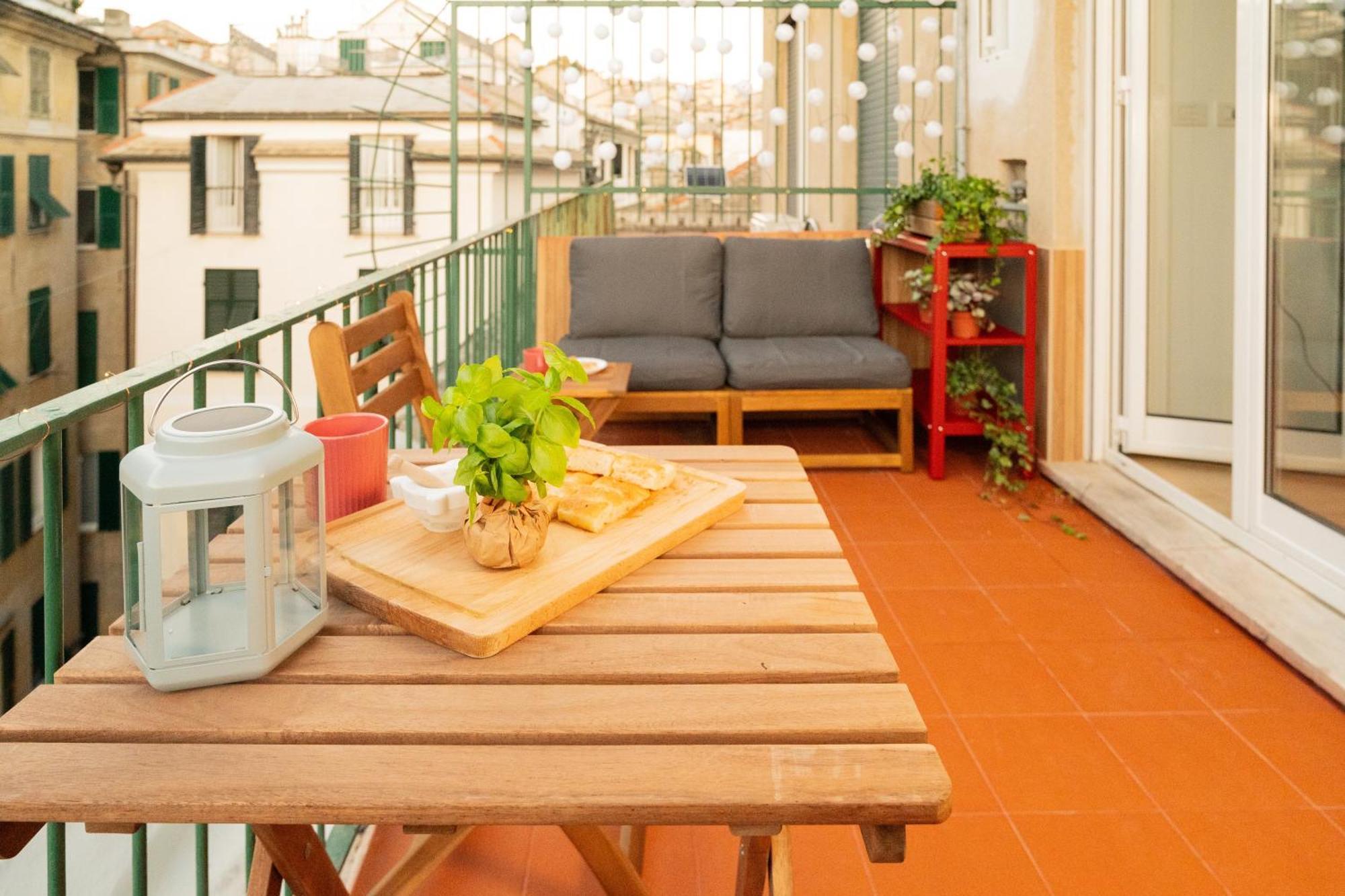 Apartment Niu Cozy With Terrace Genoa